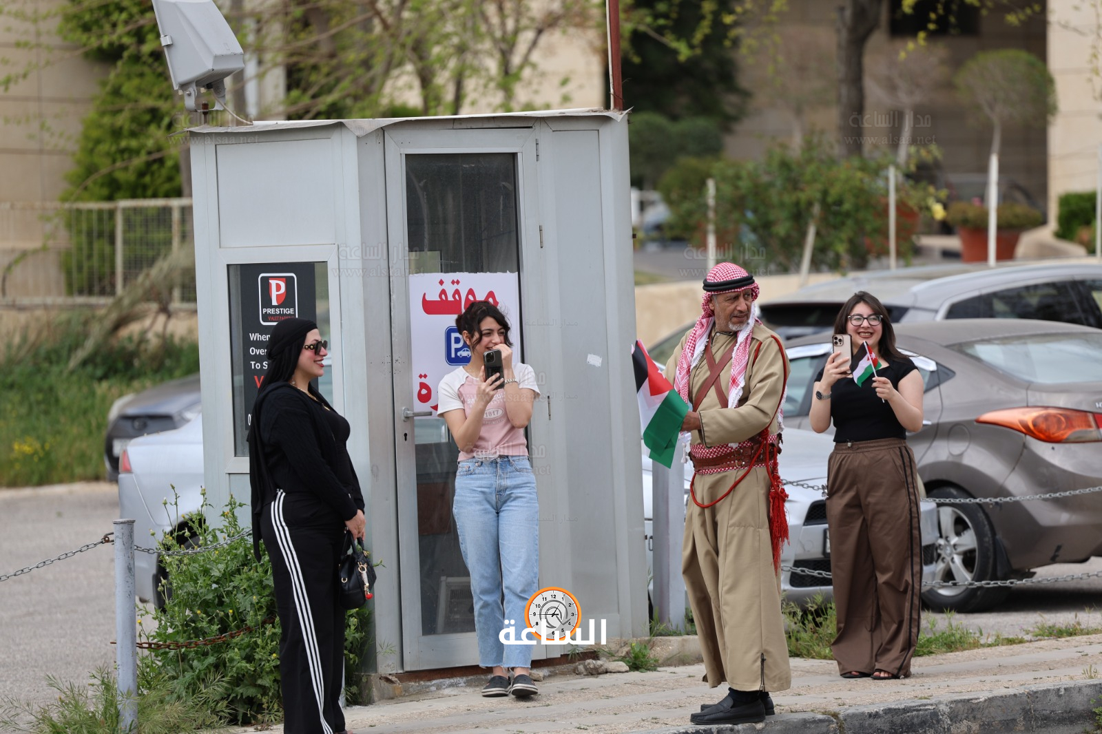 Madar Al-Saa Images 0.38595187206947357