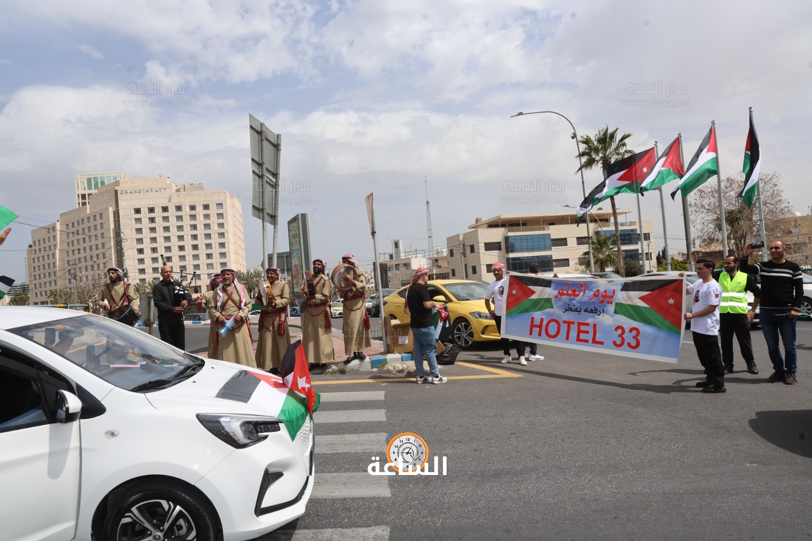 Madar Al-Saa Images 0.4939213505956874