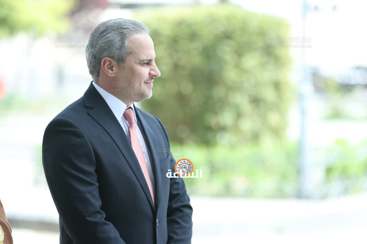 Madar Al-Saa Images 0.7837759514470615