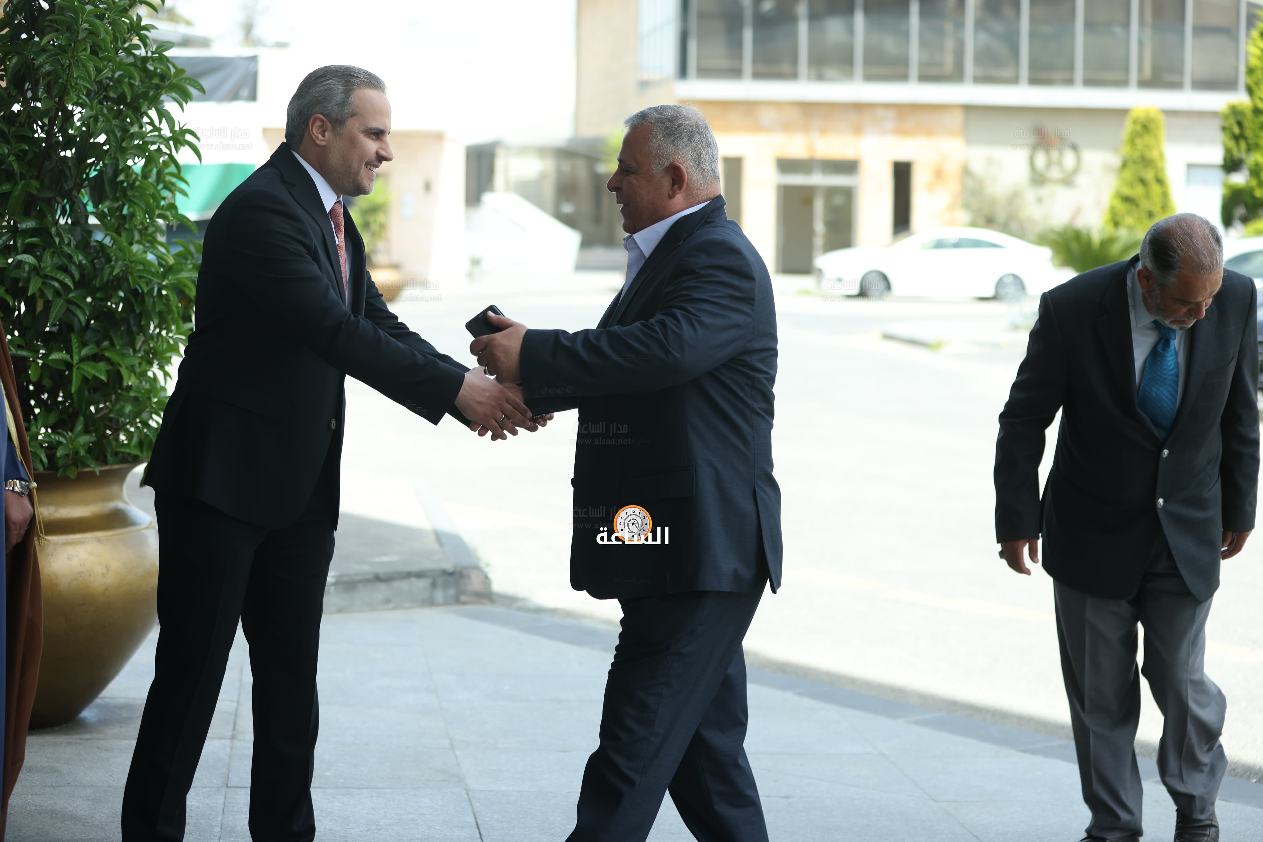 Madar Al-Saa Images 0.9810642769609854