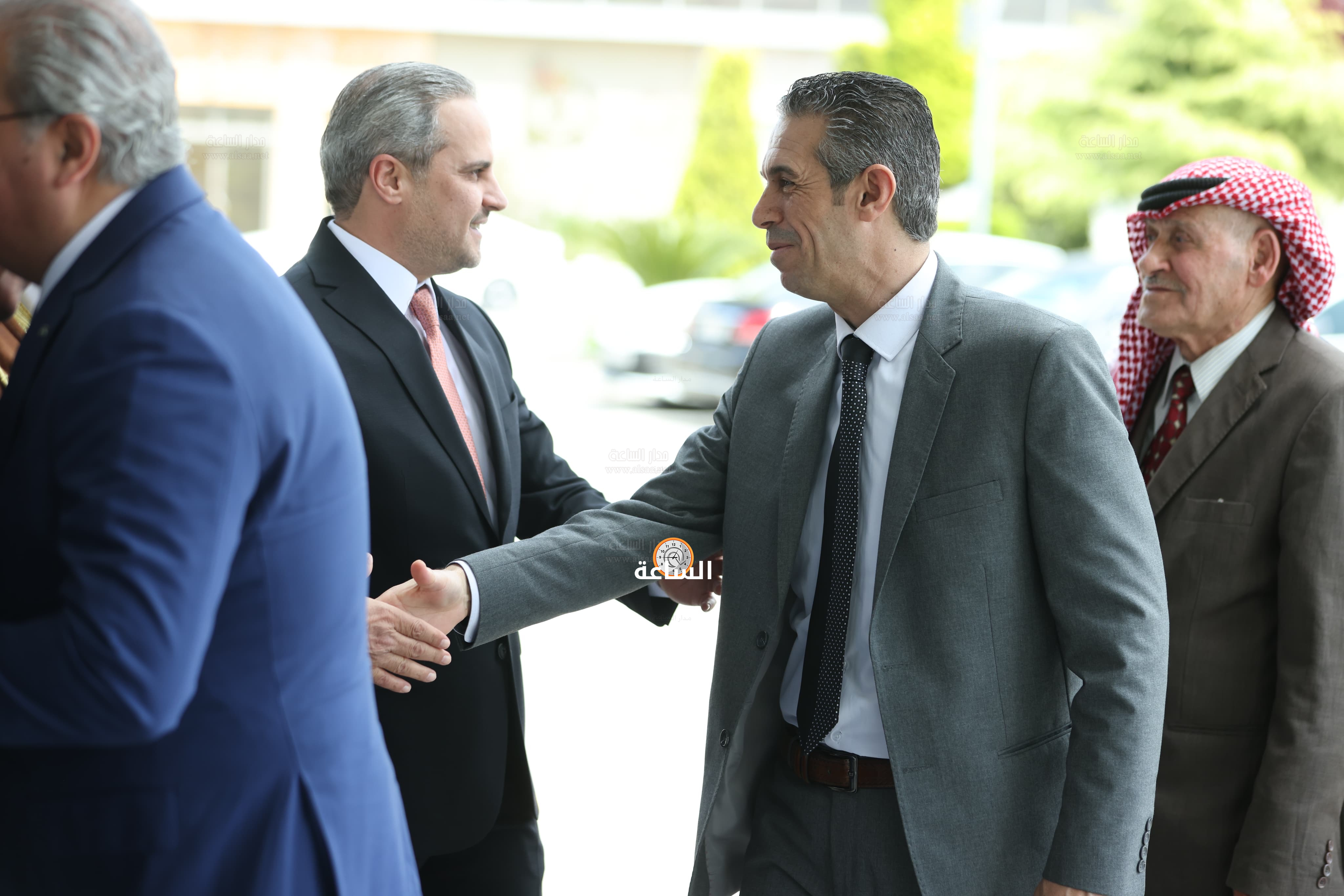 Madar Al-Saa Images 0.7064057122554788