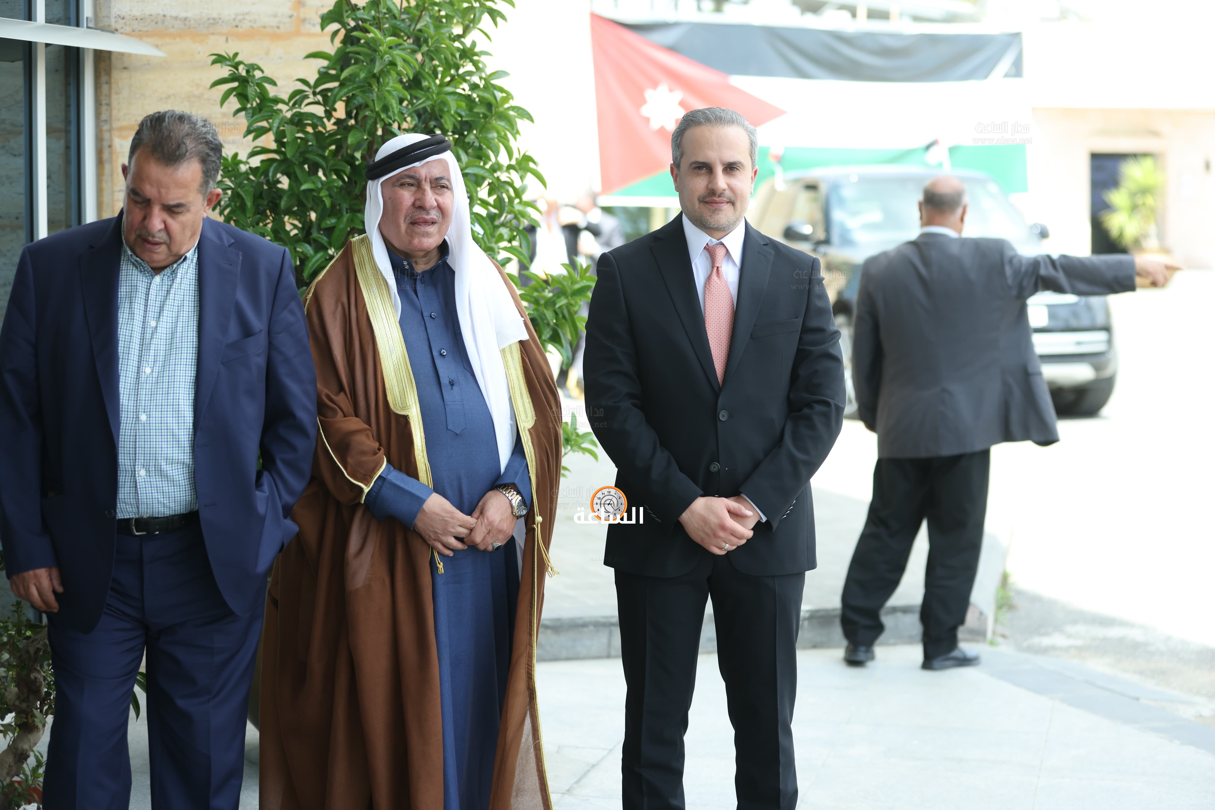 Madar Al-Saa Images 0.18643211983006625