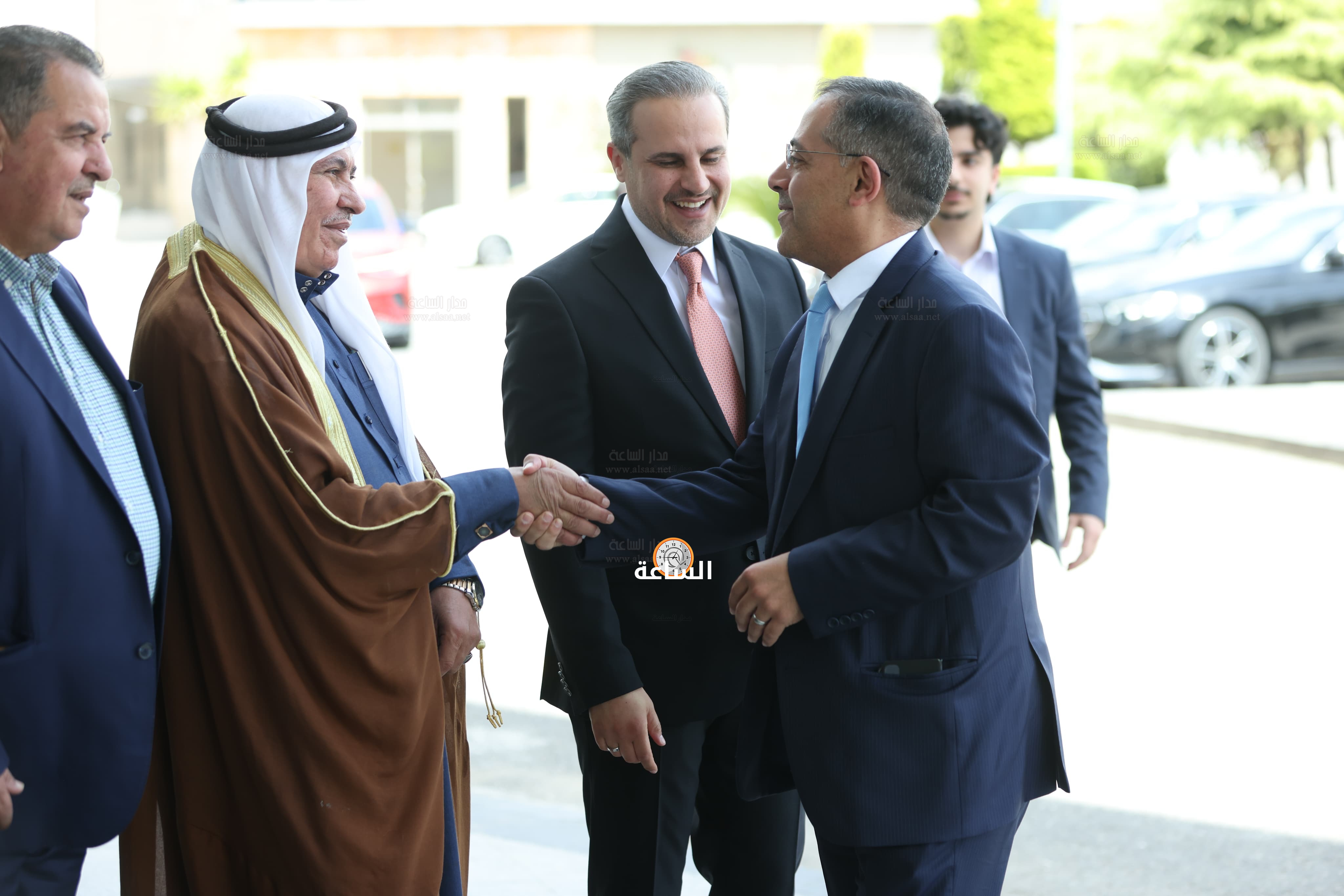 Madar Al-Saa Images 0.3348728874757291