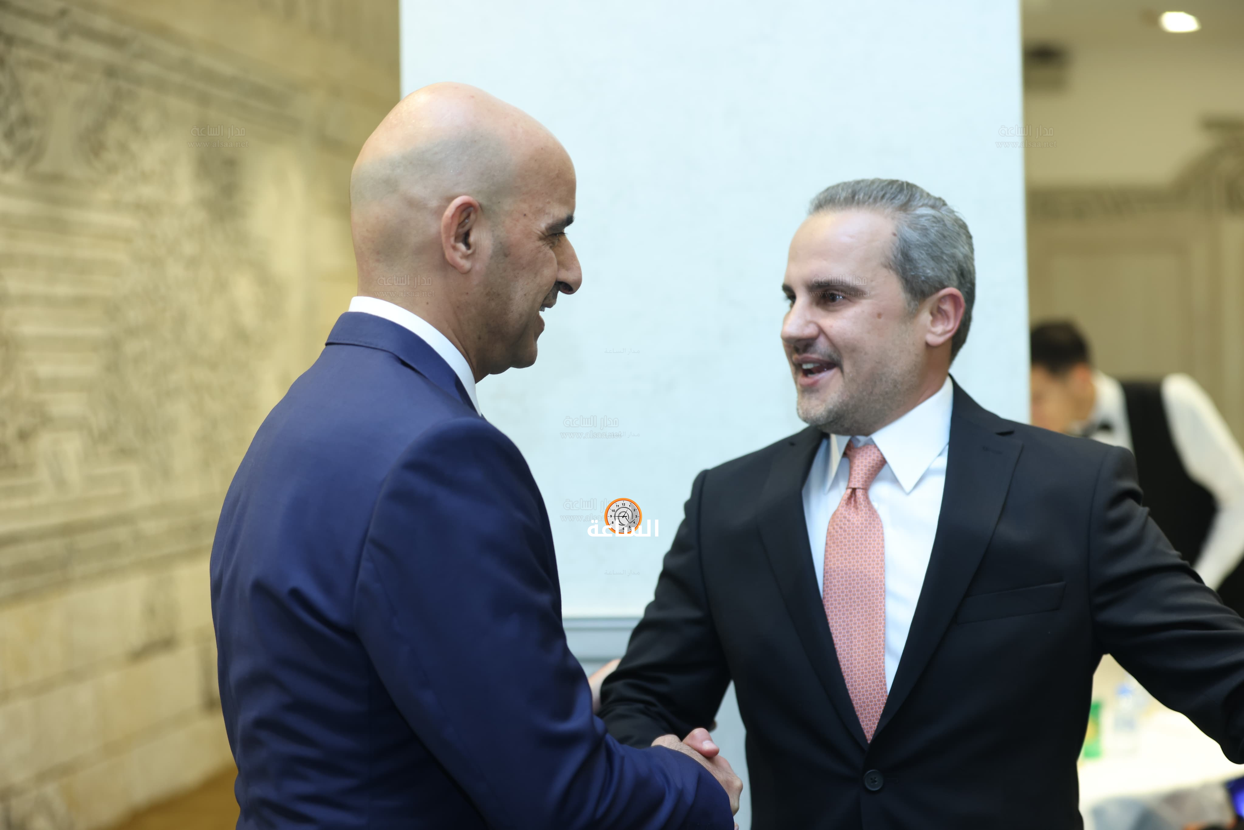 Madar Al-Saa Images 0.722043956193628