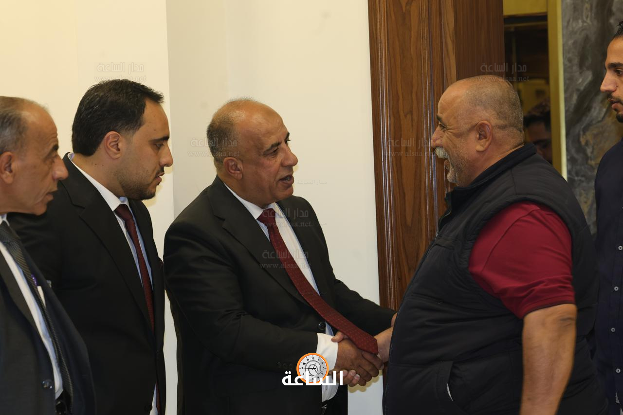 Madar Al-Saa Images 0.6605368417567428