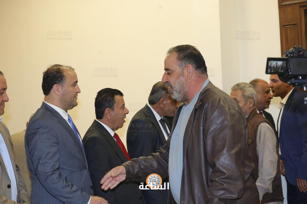 Madar Al-Saa Images 0.21067378313543839