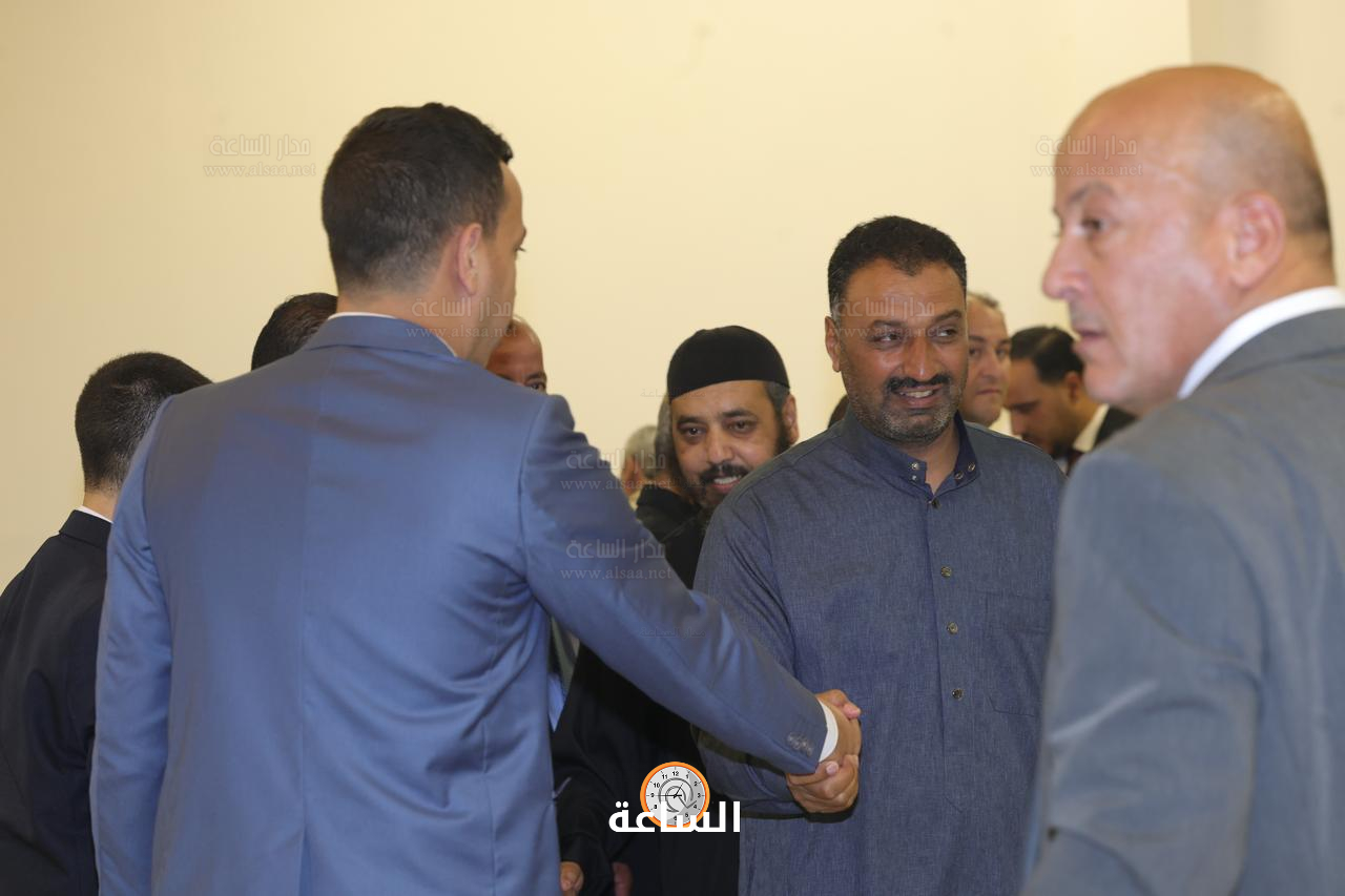 Madar Al-Saa Images 0.8901544841604351