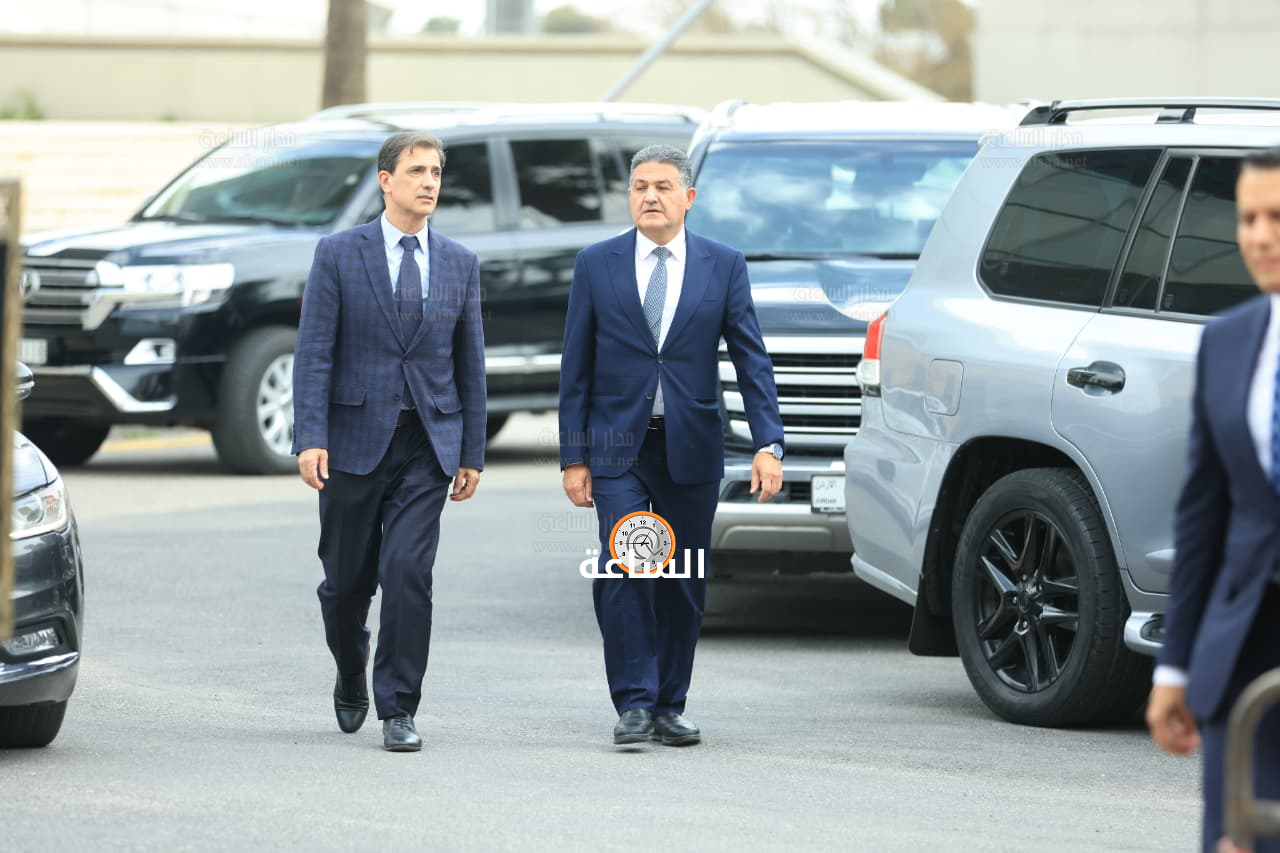 Madar Al-Saa Images 0.5096720410049819