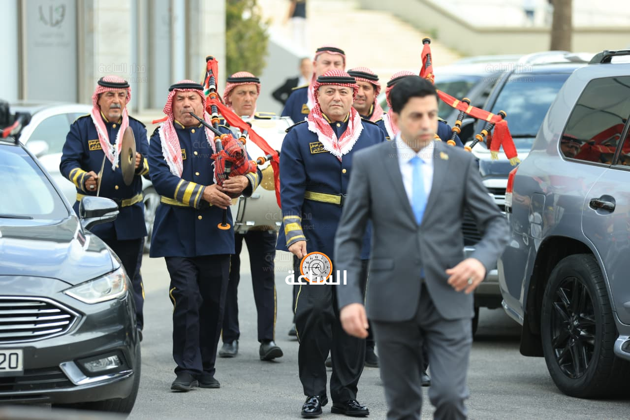 Madar Al-Saa Images 0.9875232651084498