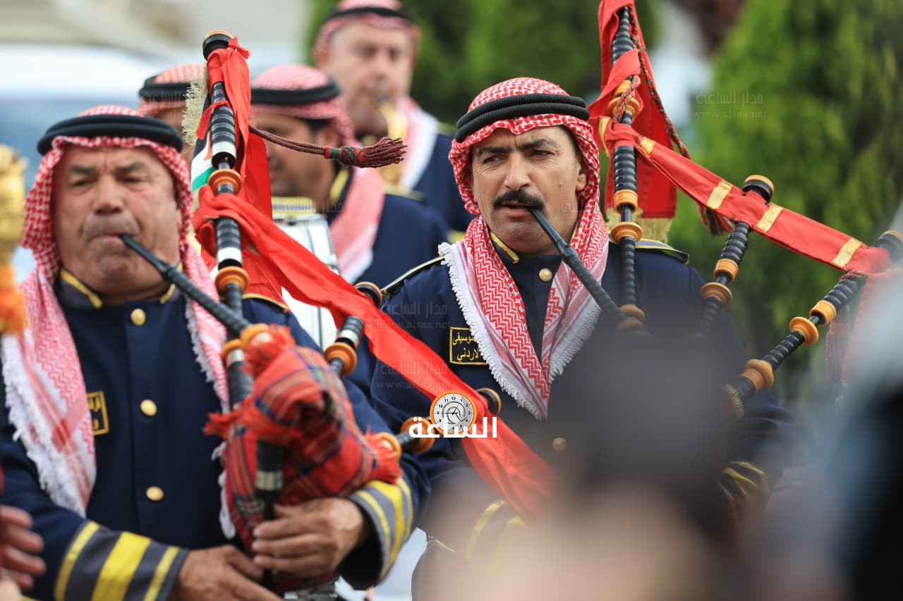 Madar Al-Saa Images 0.33177932692392753