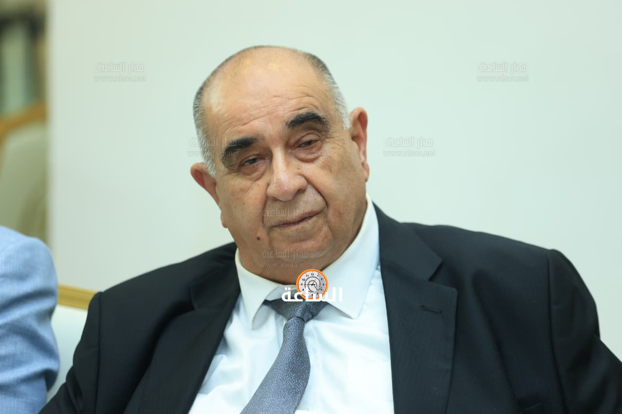 Madar Al-Saa Images 0.24791493610380122