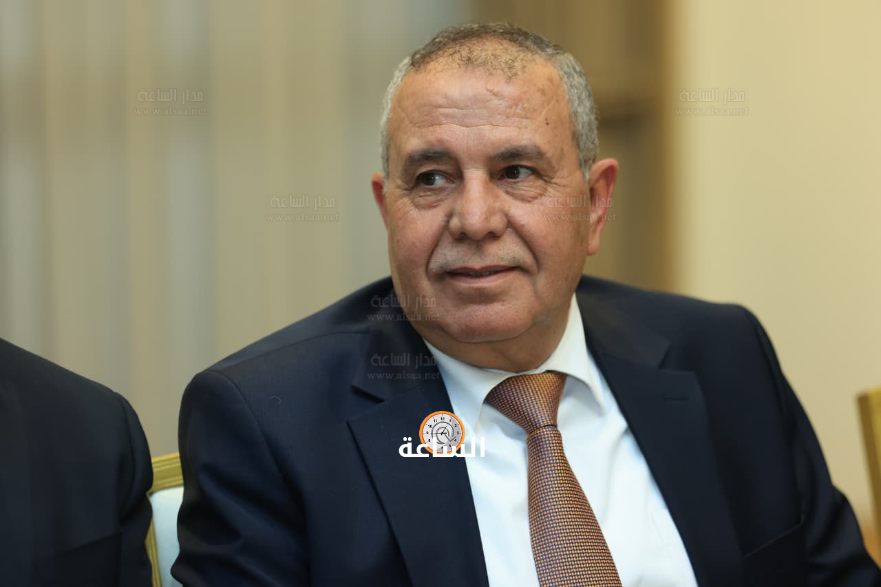 Madar Al-Saa Images 0.4260243140023404