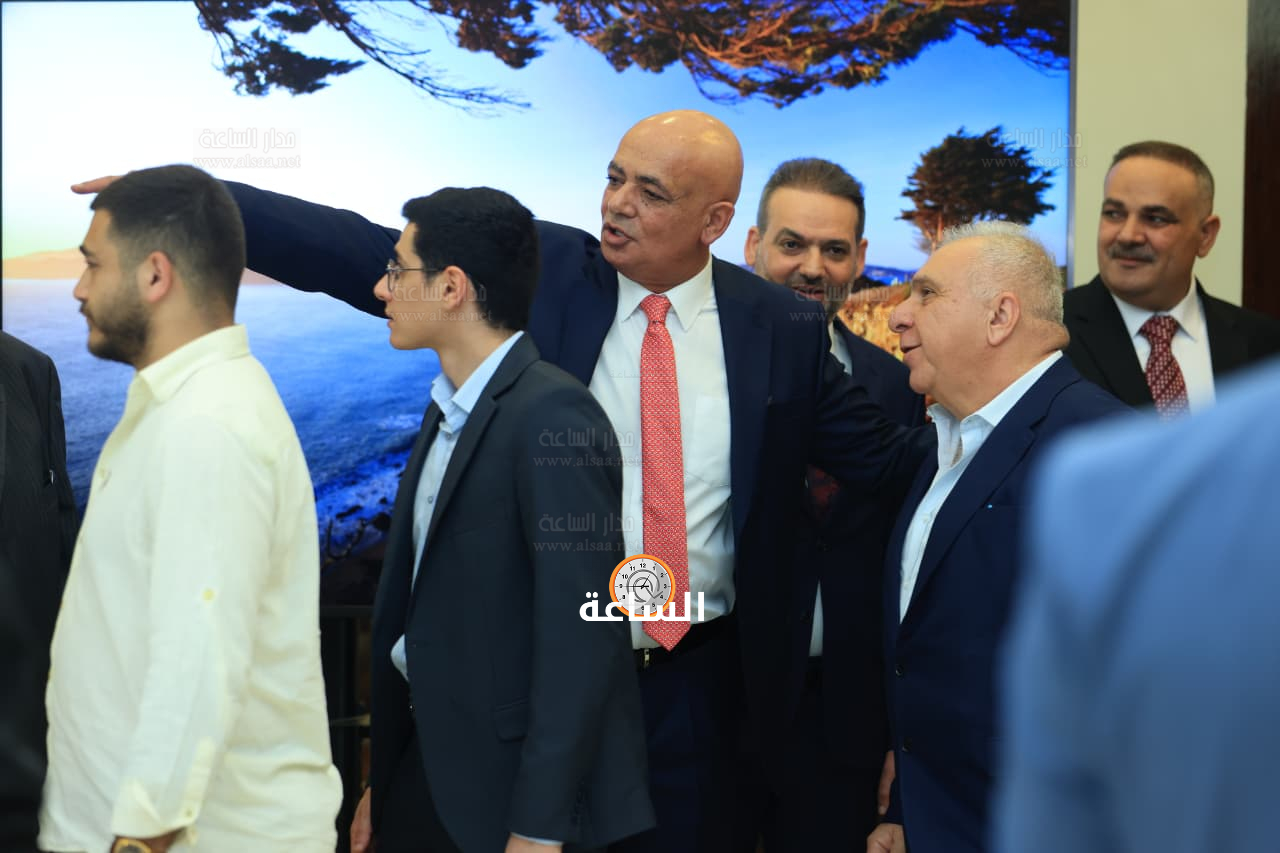 Madar Al-Saa Images 0.009223093080343636