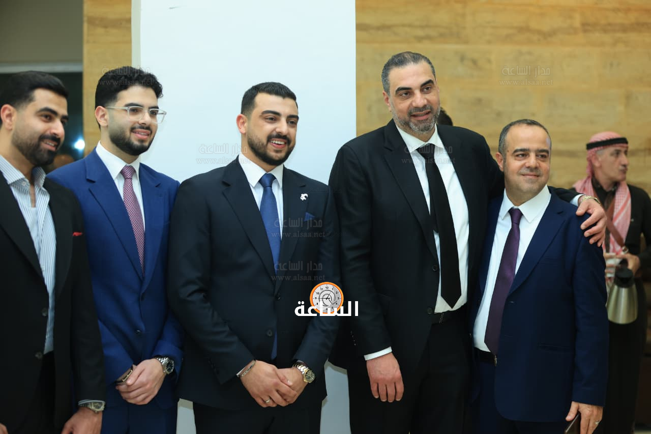 Madar Al-Saa Images 0.11453441432861511