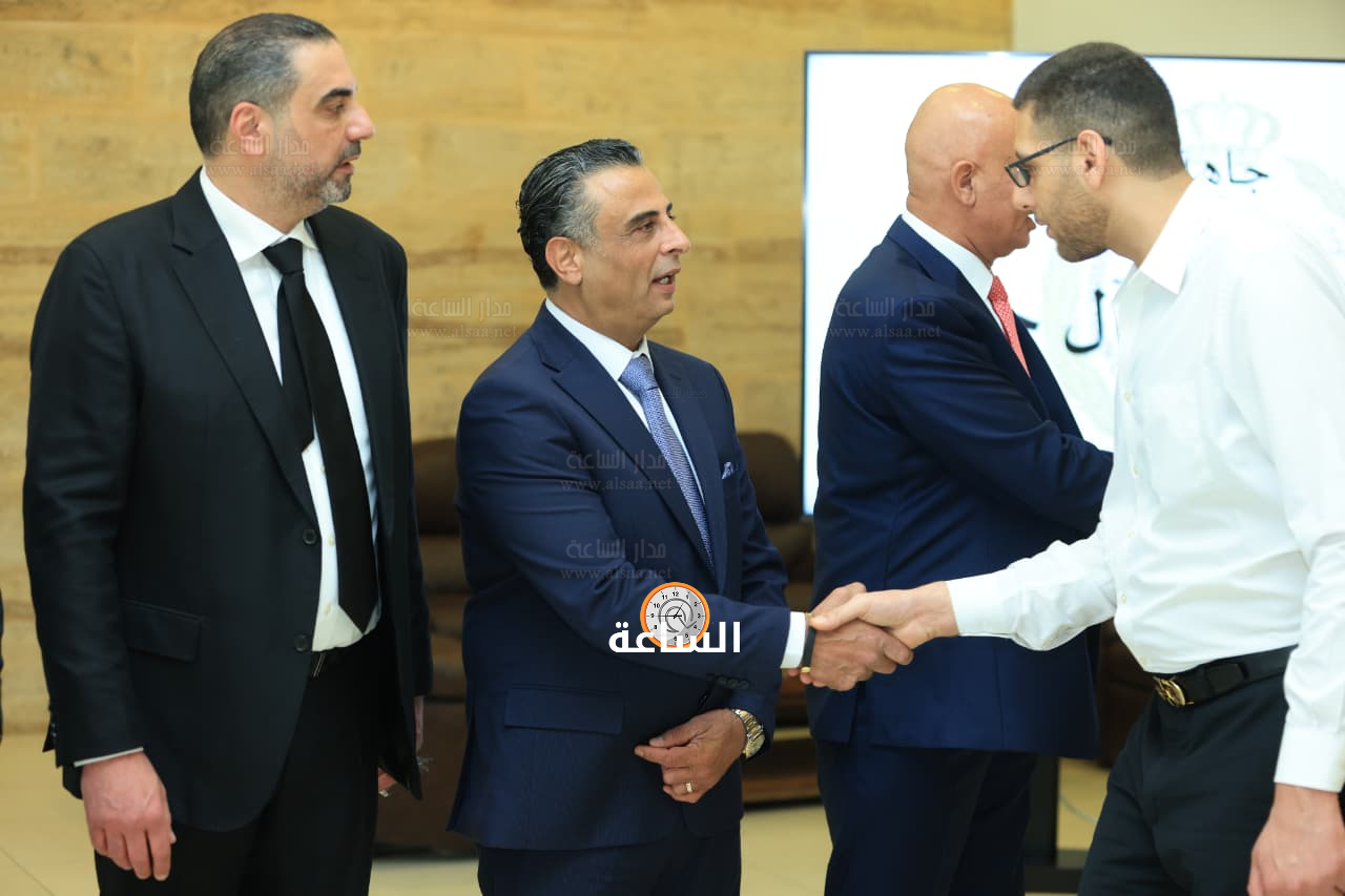 Madar Al-Saa Images 0.9058597060018964