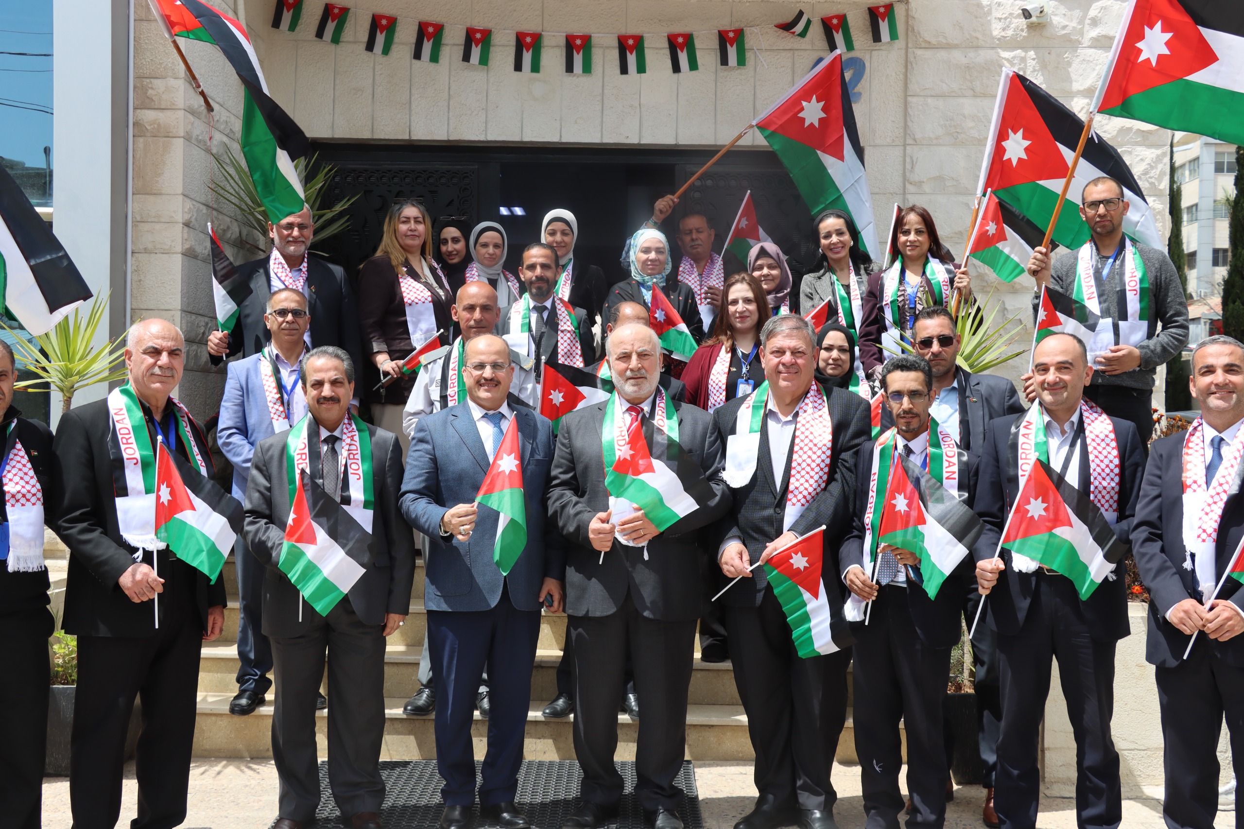 Madar Al-Saa Images 0.11126960919585482