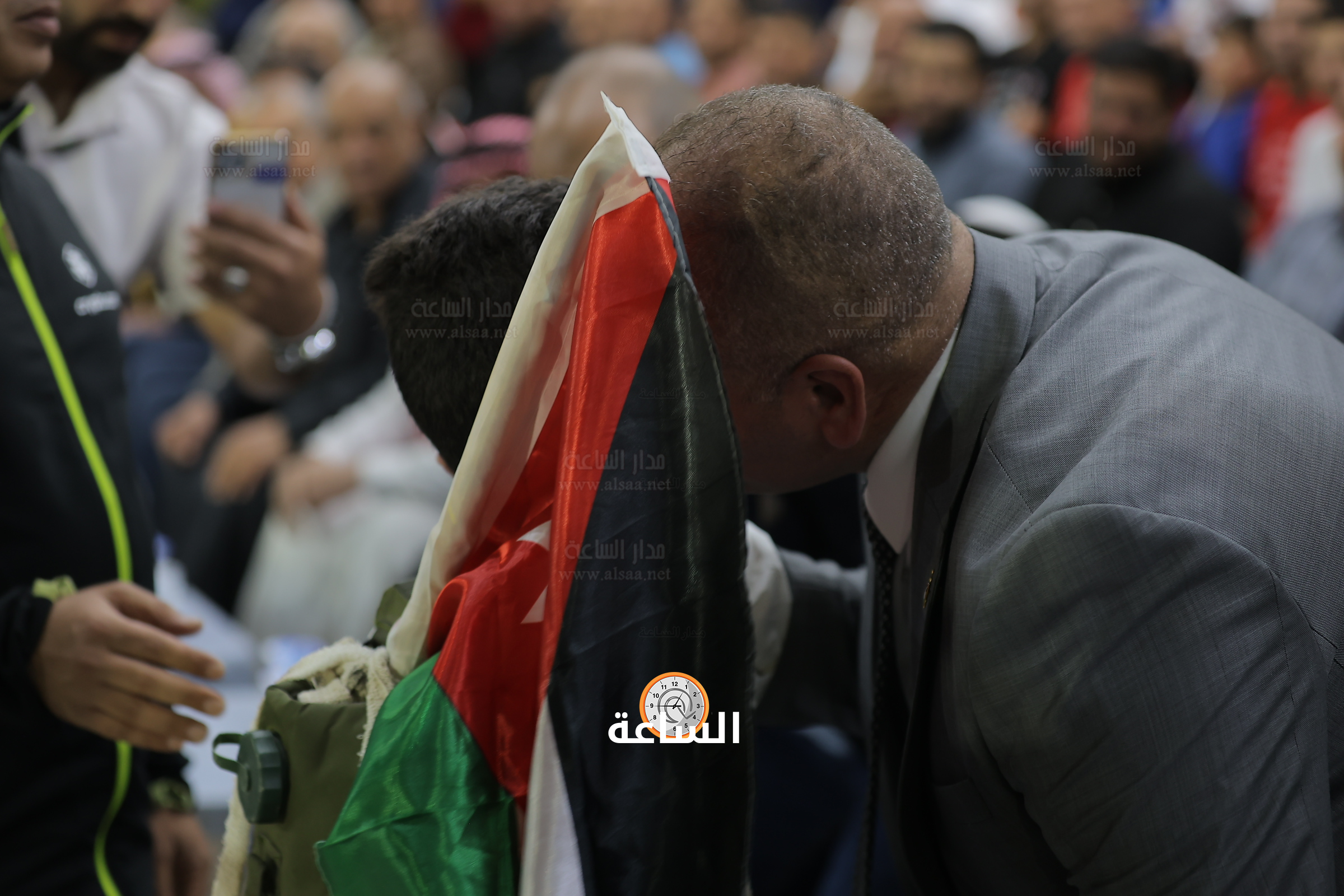 Madar Al-Saa Images 0.4054361023572226