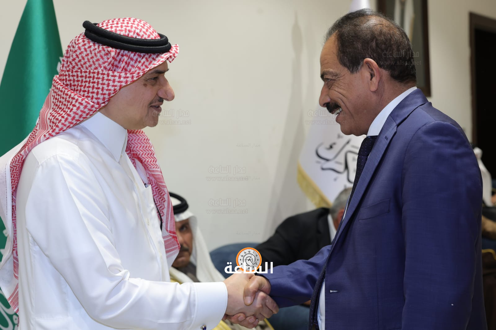 Madar Al-Saa Images 0.43430742347491713