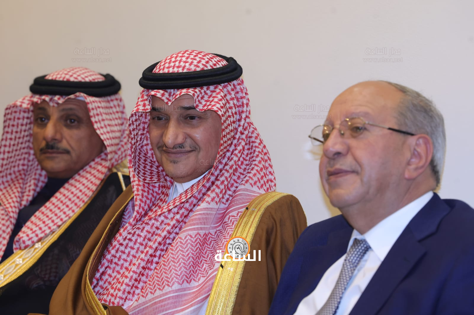 Madar Al-Saa Images 0.3273312729270559