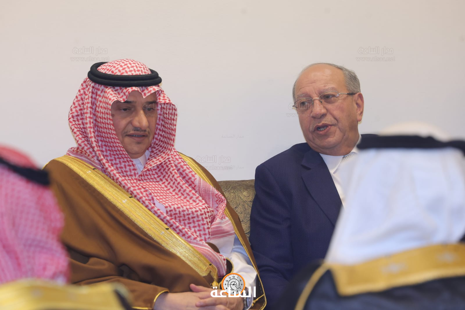 Madar Al-Saa Images 0.7086198443895241