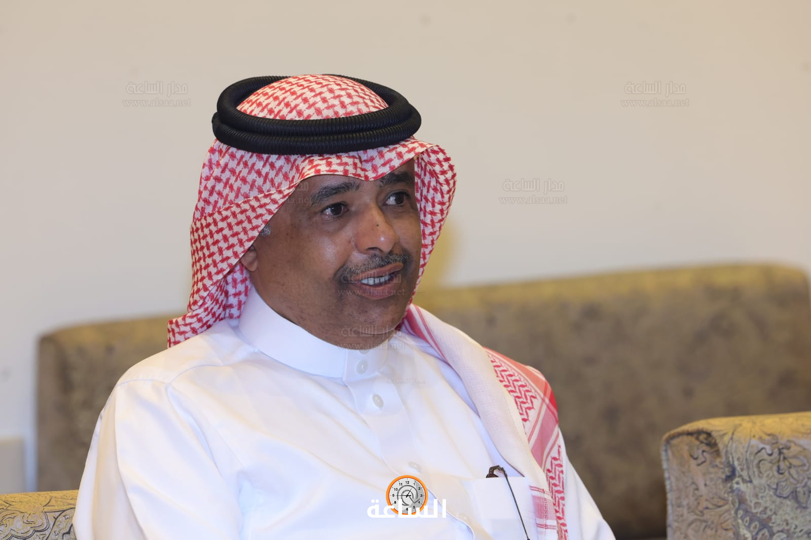 Madar Al-Saa Images 0.3999617770625016