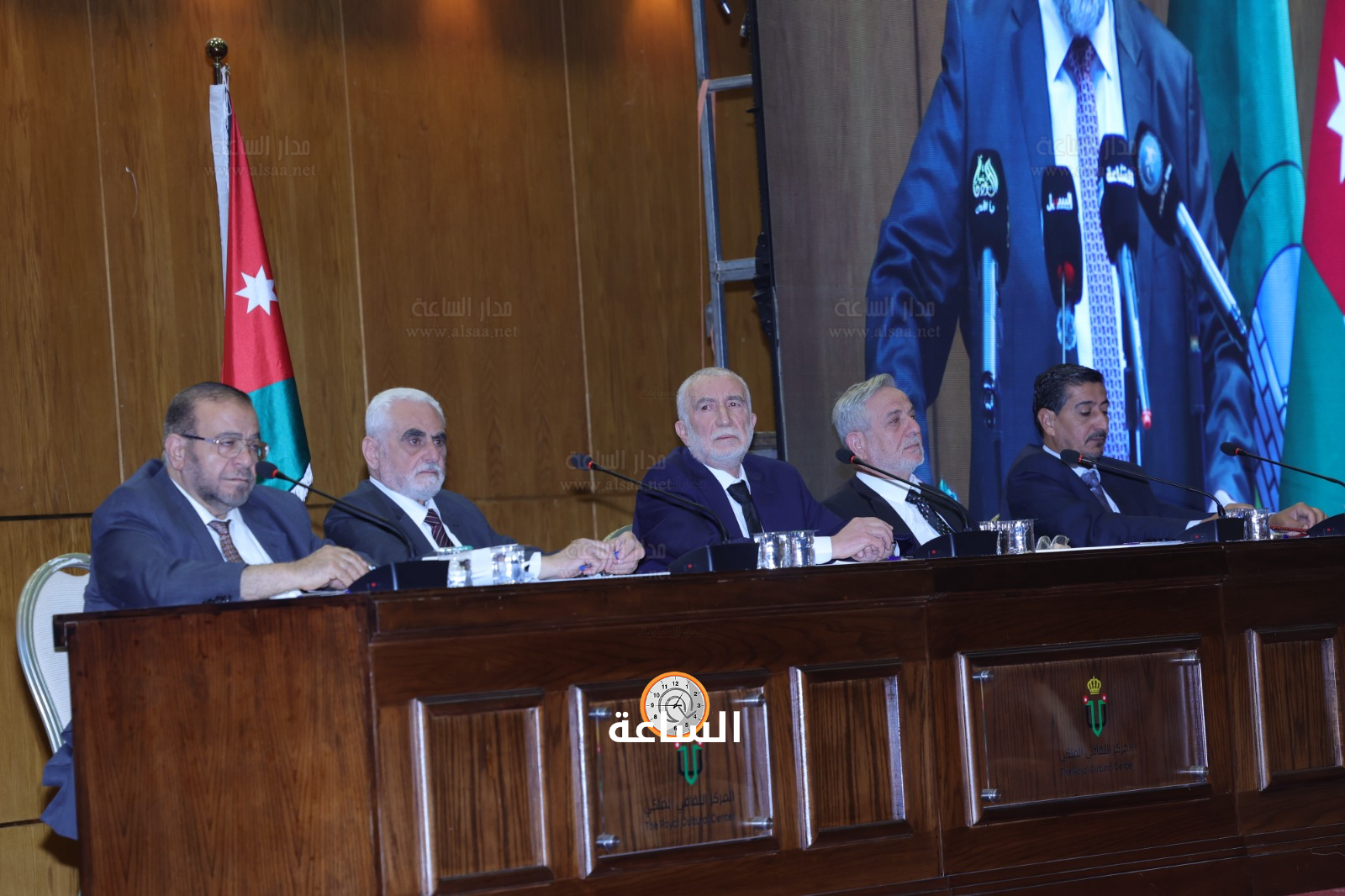 Madar Al-Saa Images 0.8421950329517598