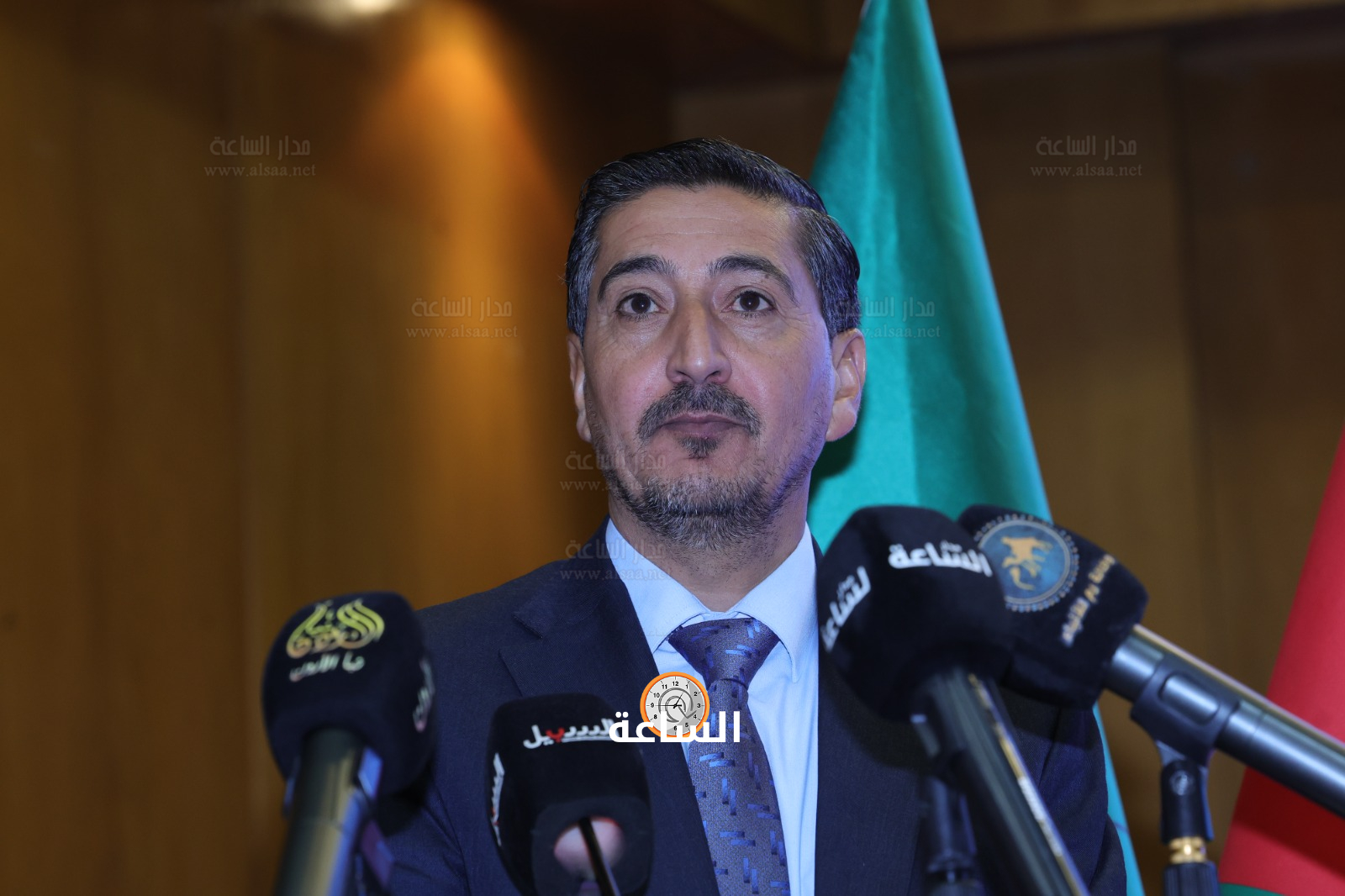 Madar Al-Saa Images 0.8809622204937492