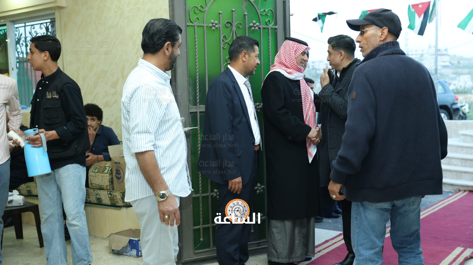 Madar Al-Saa Images 0.38063955951525164