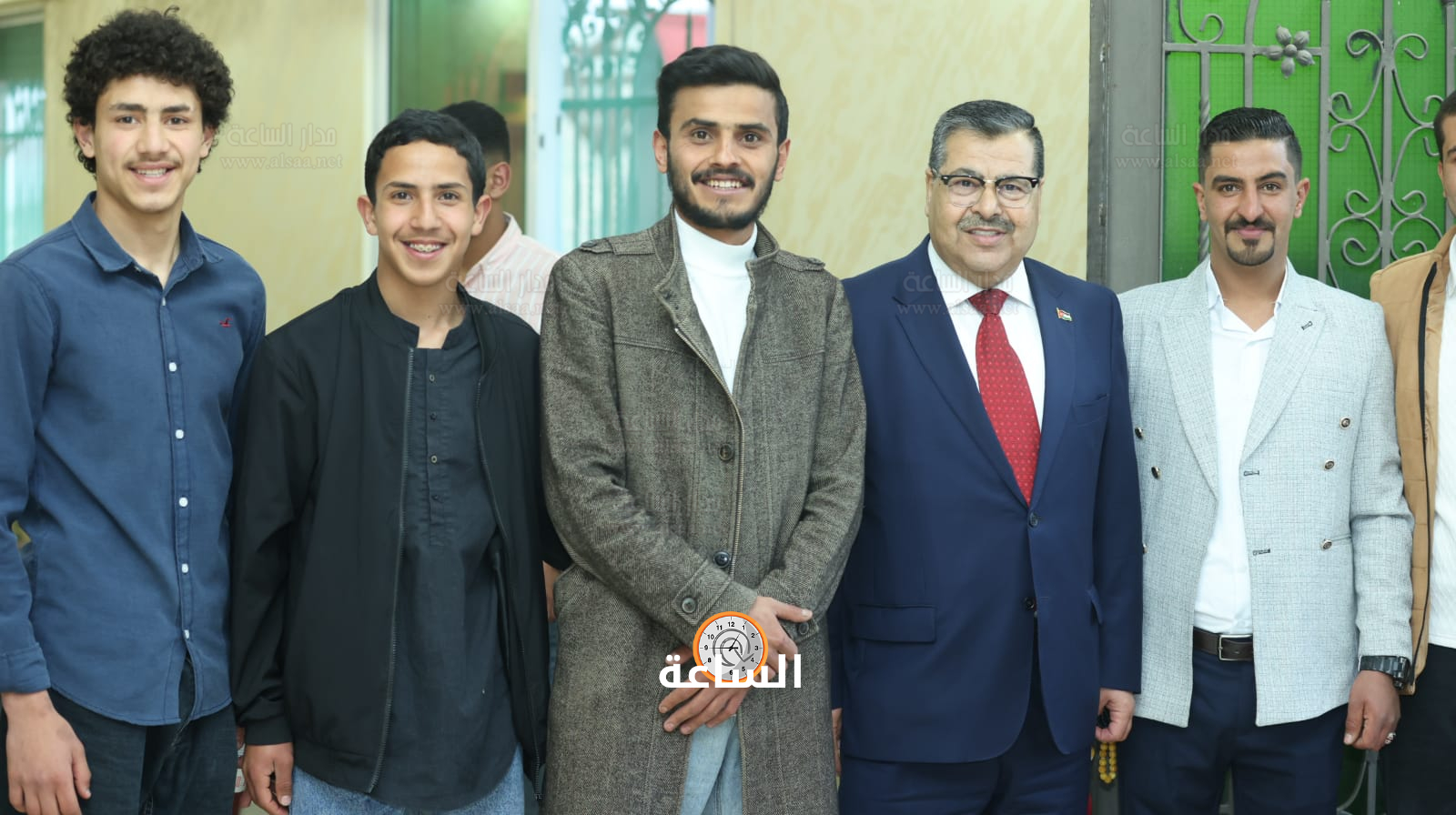 Madar Al-Saa Images 0.4243704645379952