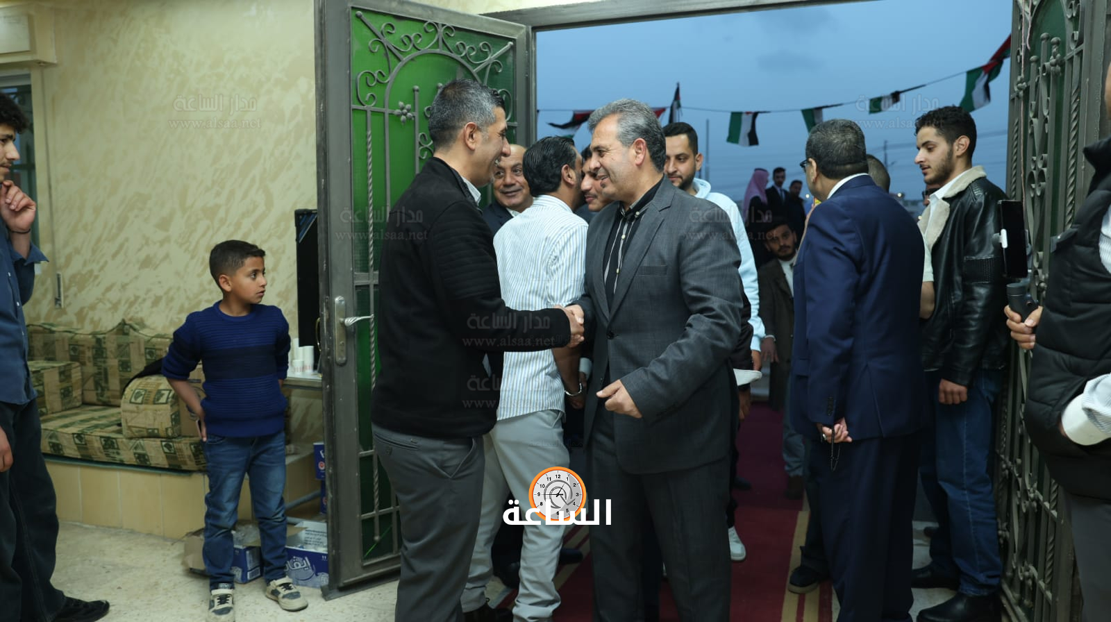 Madar Al-Saa Images 0.2872234866676783