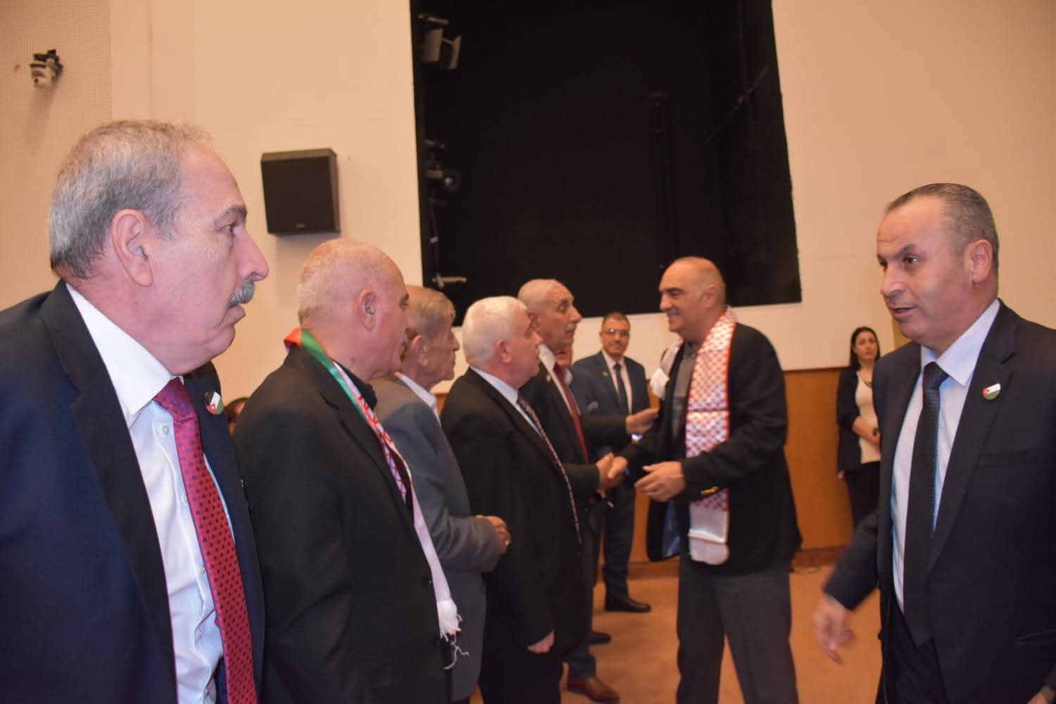 Madar Al-Saa Images 0.40154904877490394