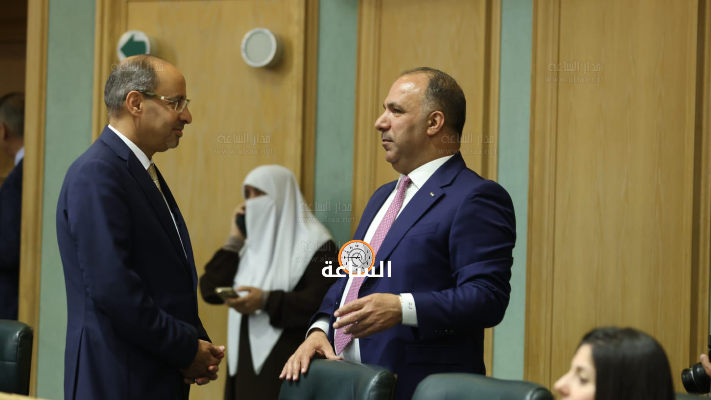 Madar Al-Saa Images 0.32675335752187507