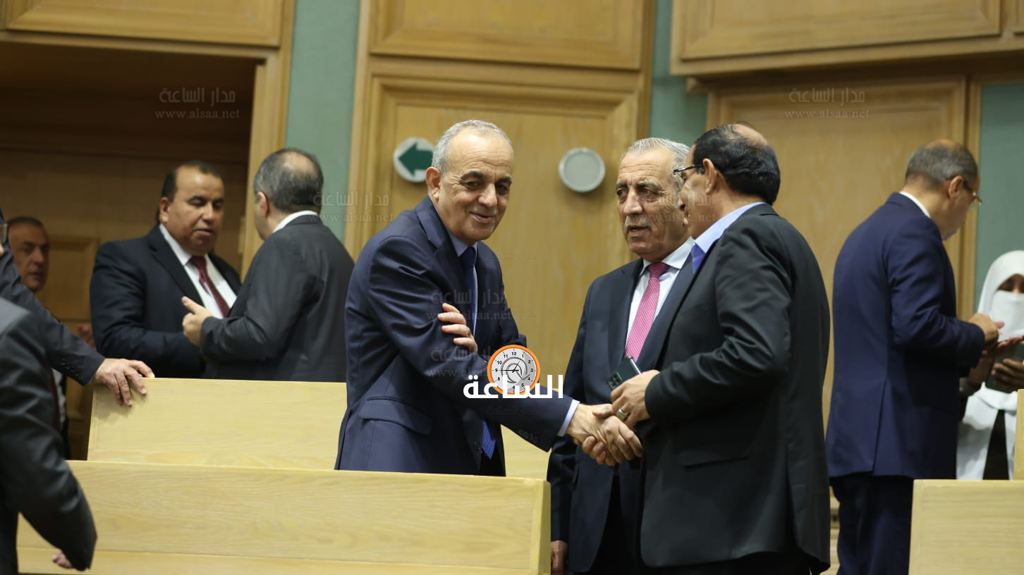 Madar Al-Saa Images 0.5365160358530678