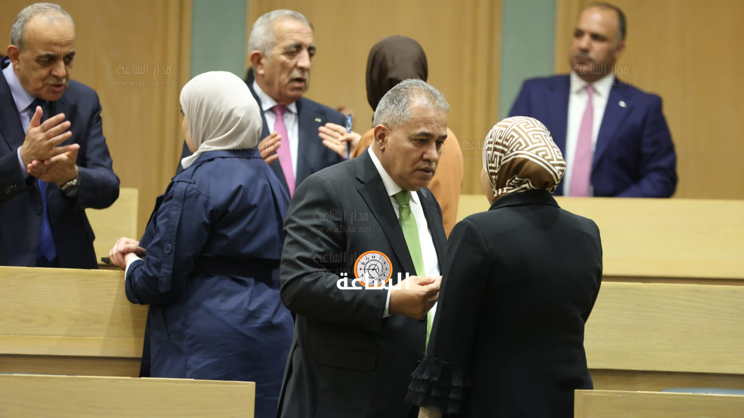 Madar Al-Saa Images 0.9846043713844433