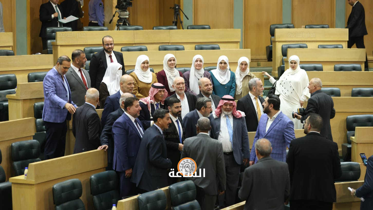 Madar Al-Saa Images 0.8345222634030867