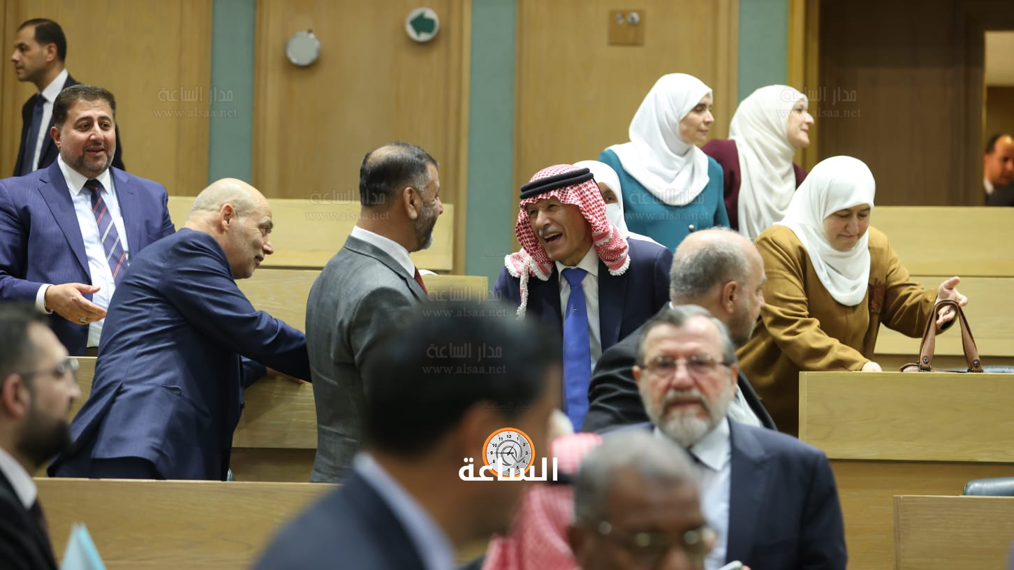 Madar Al-Saa Images 0.9364930219290075