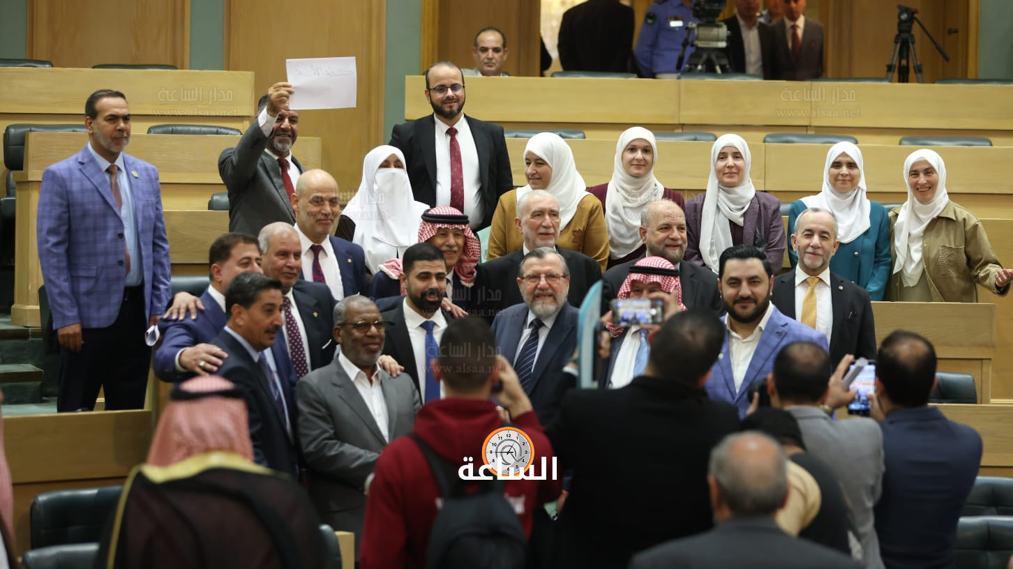 Madar Al-Saa Images 0.0839510886585696