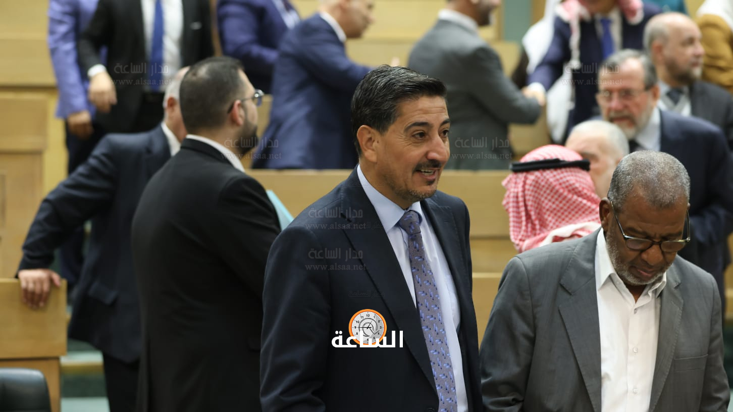 Madar Al-Saa Images 0.4884322786343357