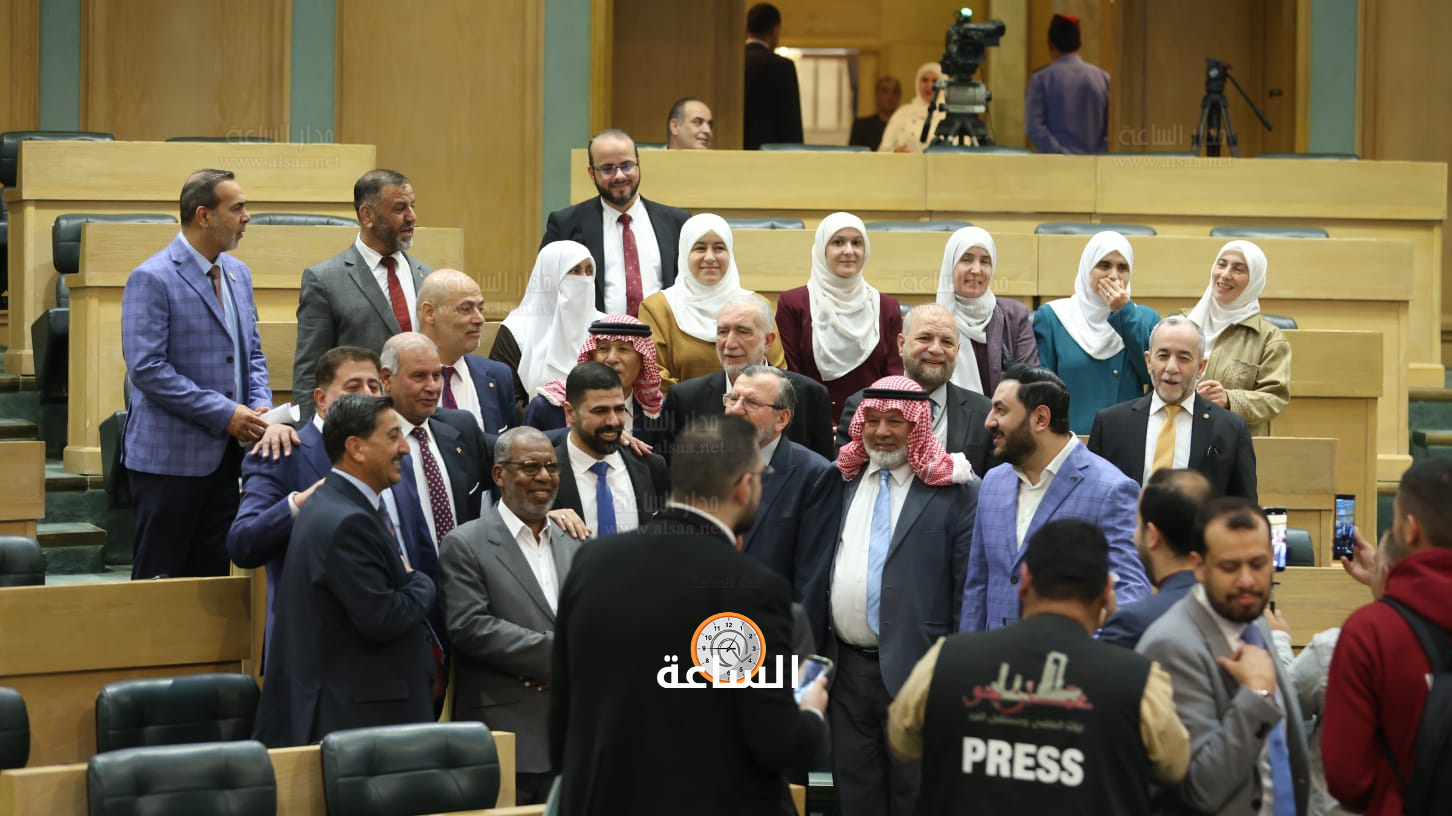 Madar Al-Saa Images 0.40928185536599593