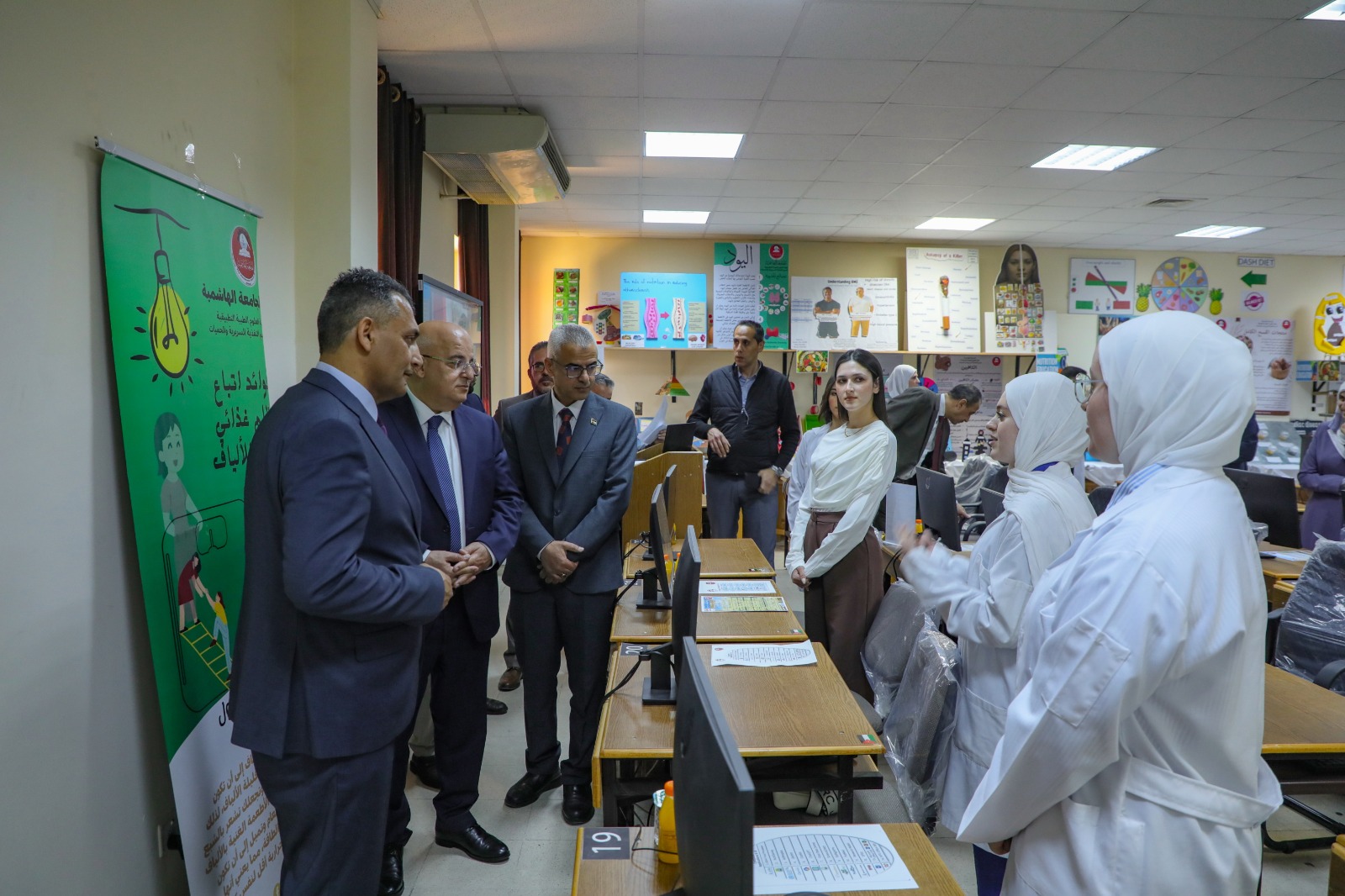 Madar Al-Saa Images 0.666678108602651