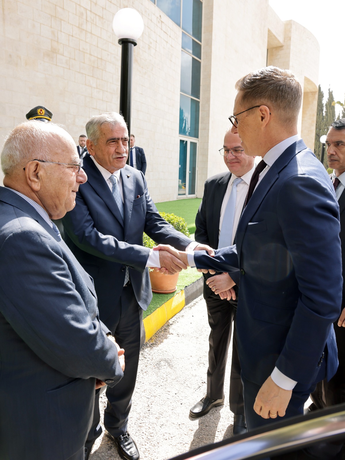 Madar Al-Saa Images 0.3164209421471833