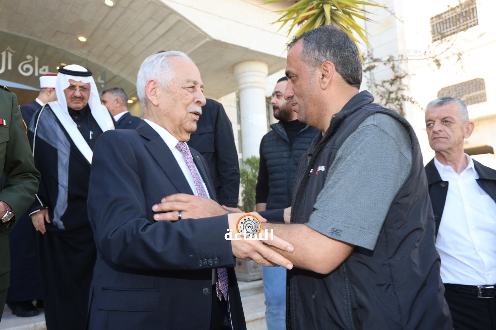 Madar Al-Saa Images 0.7856627401433923