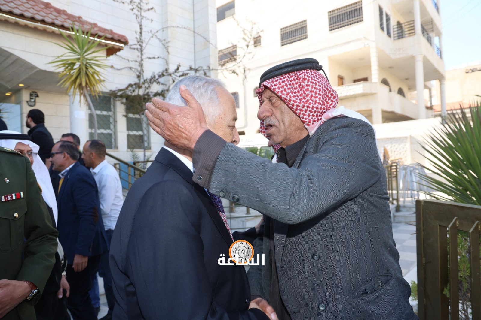 Madar Al-Saa Images 0.4902078270855317