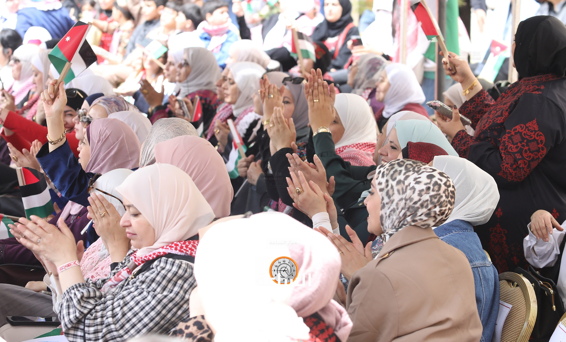 Madar Al-Saa Images 0.39864049952016944