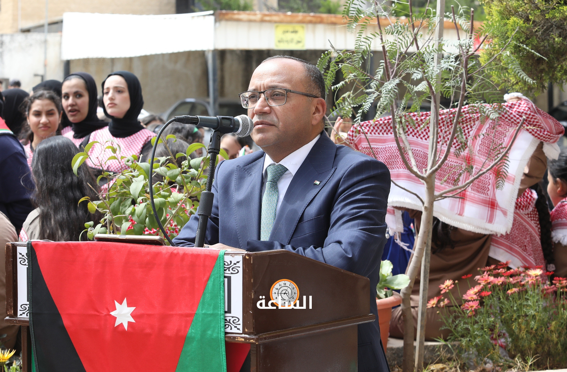 Madar Al-Saa Images 0.5931571750228273