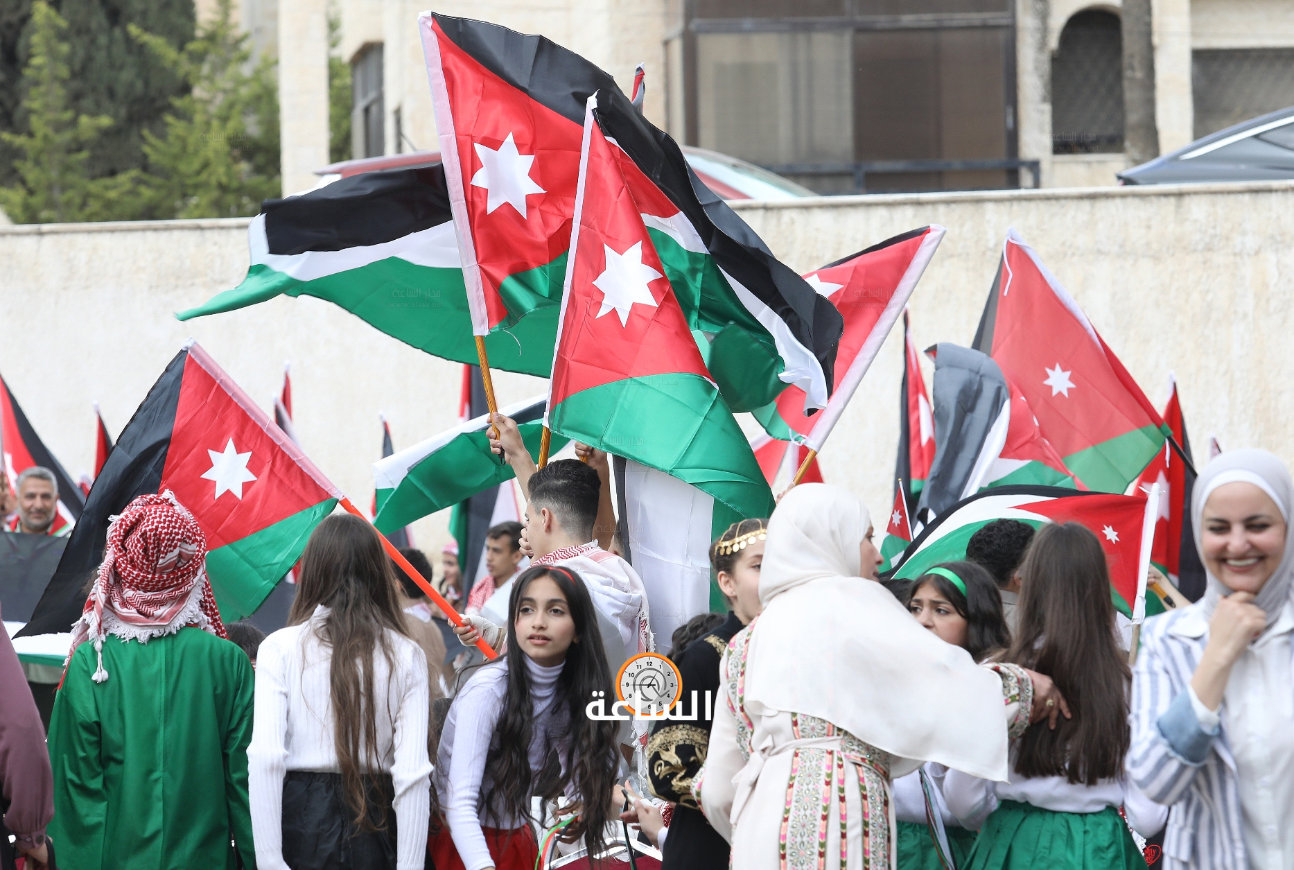 Madar Al-Saa Images 0.25963876719641377