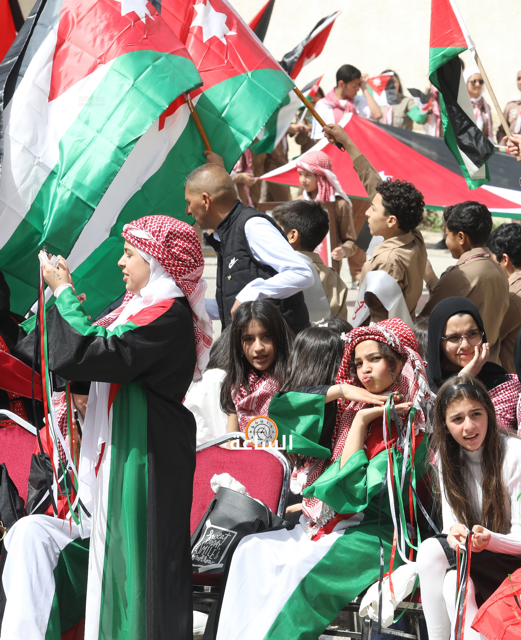 Madar Al-Saa Images 0.48810517308643575