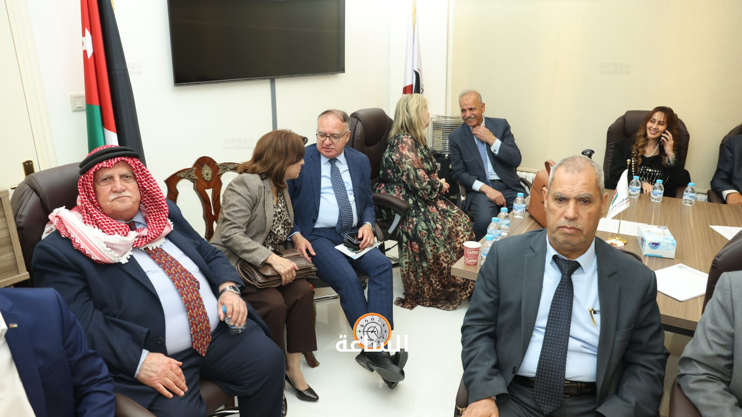 Madar Al-Saa Images 0.7463597712484706