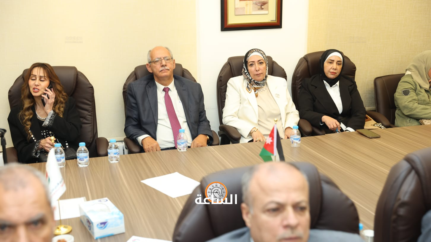 Madar Al-Saa Images 0.3459778324945064