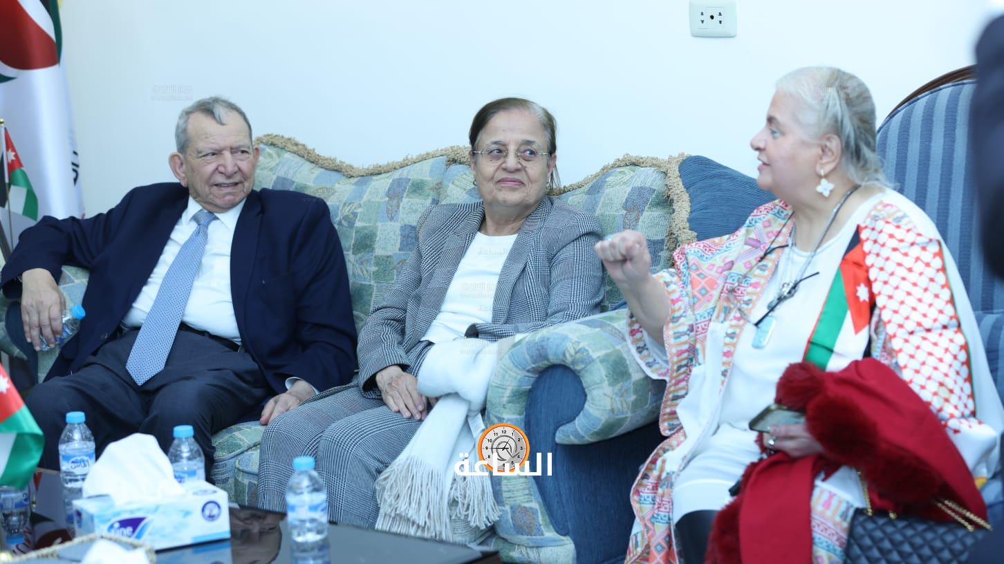 Madar Al-Saa Images 0.31156876669159217